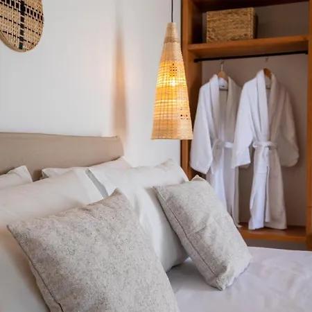 Thea Beachfront In Lourdas Apartamento *