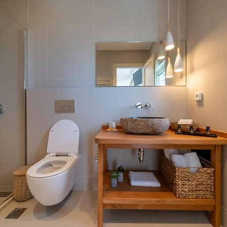 Thea Beachfront In Lourdas Apartamento *