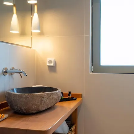 Thea Beachfront In Lourdas Apartamento