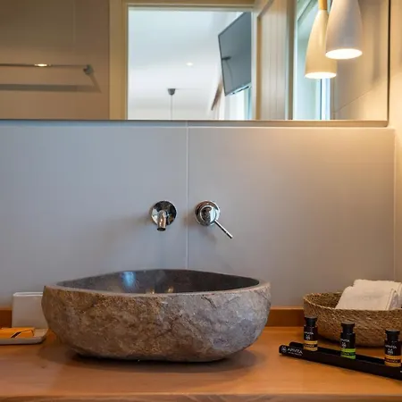 Lorraine'S Boutique Suites Lourdata (Kefalonia)