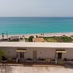 Lorraine's Boutique * Lourdata (Kefalonia)