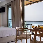 Lorraine's Boutique Lourdata (Kefalonia)