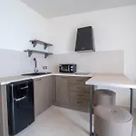 Lorraine's Boutique Apartment *
