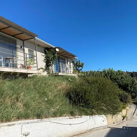 Lorraine'S Boutique Suites דירה לואורדטה